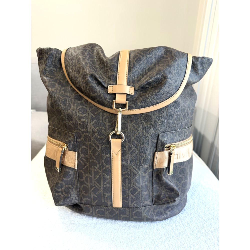 Calvin Klein Logo Day rucksack Y2K brown Day Backpack with multiple pockets